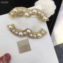 Fashion pin pearl brooches for men and women Party wedding lovers gift designer engagement jewelry for Bride with flannel bag2483