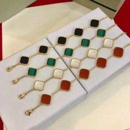 Classic Four Leaf Clover Bracelets for Women Five Flower Charm Bracelet Plated 18k Elegant Link Chain Wedding Designer Jewellery