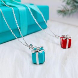 Luxury Gift box pendant necklace female stainless steel couple pendant designer neck Jewellery Christmas gift Valentine's Day w236N