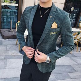 Gold Embroidery Velvet Men Blazer Fashion Casual Slim Fit Mens Blazer Jacket Wedding Dress Male Suit Coat Veste Costume Homme269g