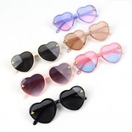 Kids Love heart crystal sunglasses 2021 New girls bees Uv protection sun glasses kids beach sunglasses A57012190