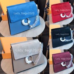 Borsa a tracolla classica da donna con catena in pelle scamosciata Borse a tracolla con anello circolare Borsa a catena con patta di design di lusso da donna Borse a tracolla da donna Borsa a tracolla a tracolla