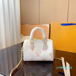 Fashion handbag luxury design pillowcase Fashion trend simple and beautiful leather women's printed chain shoulder crossbody