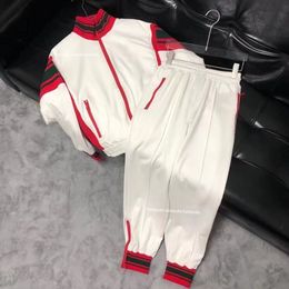 2023 Autunno/Inverno Design Cerniera Collo in piedi Maglione Set da uomo Primavera/Autunno Ricamo Sport Casual Pantaloni versatili Set a due pezzi