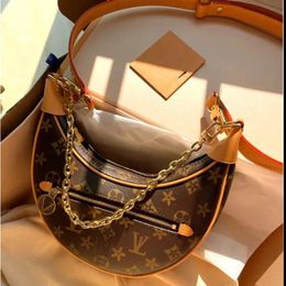 Designer Bags Half Moon Loop Handbag Shoulder Luxury Purses Vintage Monograms Chain Underarm Baguette Bag Printed Horn Shape Cross271c