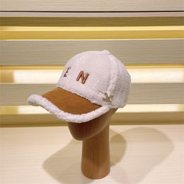 Designer Fashion Letter Cashmere Baseball Cap Men Women Adjustable Winter Peaked Caps Casquette Hat Trendy Hats