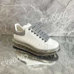 2023 new Designer Trainer Sneakers Casual Shoes Black White Men Women Platform Fashion Low Tops Shoe Leather Rubber Walking Outdoor 35-46 xsd221122