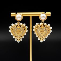 Stud 2023 Ladies Designer Earrings Studs G Letters D Colourful crystal pendants 18K gold plated Anti allergy women's Ear Clip Designer J