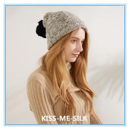 Berets KMS Lamb Wool Black Ball Grey White Knitted Hat Keeps Warm And Fashionable For Women