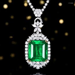 Pendant Necklaces Foydjew Luxury Simulation Emerald Princess Square Diamond High-end Jewellery Micro Inlaid Full Zircon