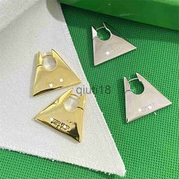 Stud Trapezoidal Triangle Earrings Heavy Industry High-Grade Stud Texture Gold-Plated Niche Design Personality Fashion Style Jewelry x0911
