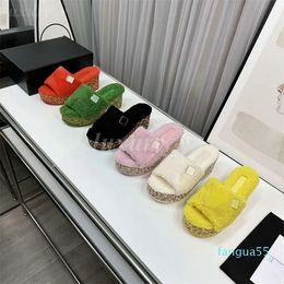 2023-Designer Fur Slippers Women Platform Sandals Chunky High Heels Winter Wool Slides Wooden Sole Mules Pearl Furry Fluffy Mules