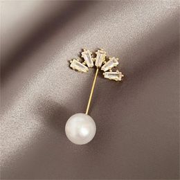 Brooches Fashion Imitation Pearl Flower Brooch Pin Crystal Triangle Lady Cardigan Clothing Safety Jewellery Gifts