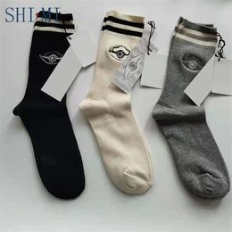 Men's Socks Spring Women Woman Korean Version Of The Two Bars Japanese Striped Cotton Tube Pile Ins Tide College Style280O