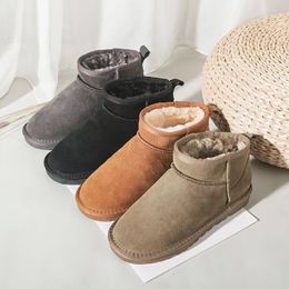 2023 Winter Snow Boots Fur One Woman Short Tube Thick Sole Non-Slip Warm Fashion Personality Leisure U Cotton Shoes