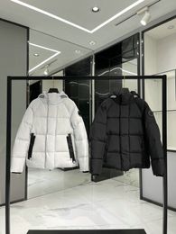 Down Parka Jacket Mens Womens Designers Winter Jassen Outerwear Big Fur Hooded Puffer Jackets Coats Hiver Parkas