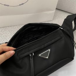 Triangle Designer Waist Bags Black Fanny Packs Men Bug Bag Womens Chest Bags High Quality Luxury Designer Bag253S