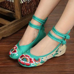 Dress Shoes Spring And Autumn Old Beijing Embroidered Women Retro Ethnic Style Hanfu Chinese Cloth Square Dance