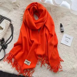 Designer Luxury Scarves 2023 Scarf Fashion Real Keep High Quality Grade Simple Retro Style Accessories For Womens Scarve 22 Colors Brand Cashmere Winter