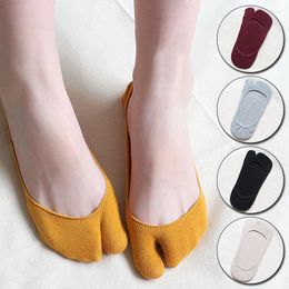 Women Socks Summer Thin Non-slip Invisible Low Cut Boat Sock For Two Finger Solid Breathable Cotton Tabi Comfortable