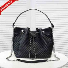271726 Design Luxury Letter Brand Shoulder Chain Cc Bag Woman's v Shaped Jumbo Maxi Gst Shopping Bags Lambskin Leather Vintag254I
