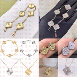 Fashion Classic Lucky Clover Necklace Bracelet Stud Earrings Ladies and Girls Valentine's Day Mother's Day Engagement Je246d