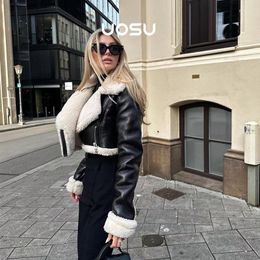 Women's Leather Cropped Shearling Women Jacket Warm Fur Lining Punk Motor Biker Coat Cool Street Fashion Girls 2023 Winter Thick Short