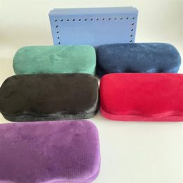 Designer Sunglasses Case Velvet Eyewear Tin Box Brand Red Green Sun Glasses Bag Cloth238T