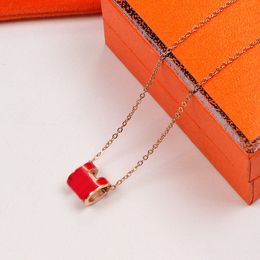 Designer Classic Luxury Pendant Necklaces Ladies 18K Rose Gold Letter Necklace Luxury Design Jewellery Colorfast Hypoallergenic