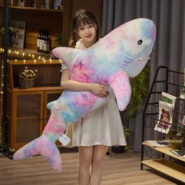 Plush Dolls Rainbow Multi-color Shark Doll Plush Toy Stuffed Fluffy Aquatic Animal Purple Pink Scary Plushie Peluche Sleeping Hug Kids Gift Q230913