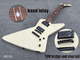 Electric Guitar Cream Colour Black Parts Rosewood Fingerboard Hand Inlay 22 Frets No Binding