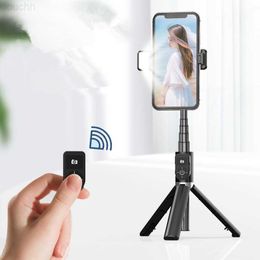 Selfie Monopods P70D mobile phone selfie artifact bluetooth tripod wholesale multifunctional integrated fill light anti-shake selfie stick free shipping L230913