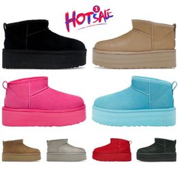 Stivali firmati Pantofole classiche da donna Pantofole da donna con plateau ultra mini Ciabatte Ciabatte in pelliccia di castagno Shearling Slip-on in pelle scamosciata Tomaia Comfort Scarpe autunno inverno