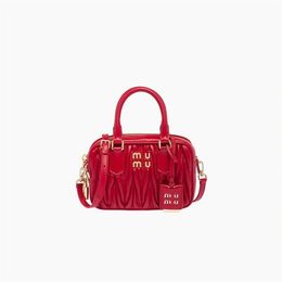 Hot Square Fashion Miui Shoulder Bags Matelasse Bowling Bag Womens Hobo Luxury Handbags Cross Bodys Cosmetic Bag Mens Designer Leather Clutch Tote Travel