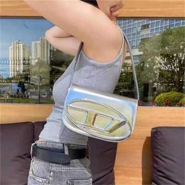 Small 2023 Portable Underarm for Women's Millennium Spicy Girl Style Silver One Shoulder 68% Off Sales factory