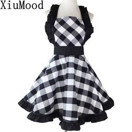 XiuMood Woman's Apron For Home Kitchen Cooking Dining Accessory Black And White Buffalo Plaid Retro Full Aprons Bib F1214272M