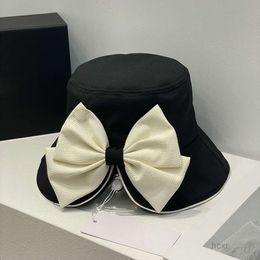 Hats Summer Vacation Women Designer bucket hat Fashion Crystal Inlaid Ice Silk Breathable Bow Wide Brim Hats