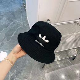 Hats Couples summer candy Colour designer Bucket Hats women holiday sports letter flower print bucket hats