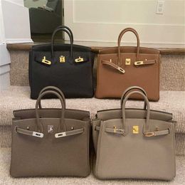 Designer Genuine Leather Bk Platinum Home 2024 Fashion Versatile Togo Handbag Litchi Pattern 30 35 Bride Bag