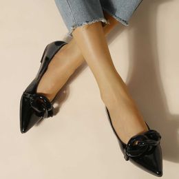 Slippers Spring And Summer Patent Leather Single Shoes Women's Flat Shoes Fashion Chain Pointy Shallow Mouth Everything T230913