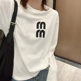 Women's T Shirts Letter Embroidered Patch Long Sleeved T-shirt Undershirt Spring Fashion Versatile Sexy Thin Tope Tee