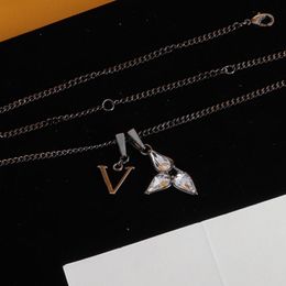 Luxury Designer Pendant Necklace Charm Selection Matching Personalised Style Holiday Gift Super Brand Letter Classic Premium Jewellery Accessories Shopping Trip