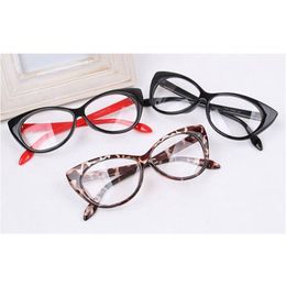 Sunglasses Frames Wholesale- Vintage Red Leopard Black Glasses Frame Fashion Classical Cat Eyes Design Clear Lens Eyeglasses Eyewear F Dhksa