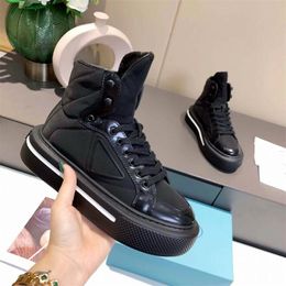 Fashion men's women's casual shoes Spring and Autumn luxury designer high top shoes High quality couple shoes Flat running shoes for men and women with box