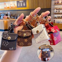 4Colors Cute Presbyopia Leather Cartoon KeyChain Coin Purse Headset Mini School Bag Design Tassel Key Ring PU Leather Car Keychain236o