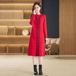 Luxury Designer Retro Floral Sweaters Dress Women Autumn Winter Fashion O-Neck Slim Party Red Knitted Jumper Dresses Long Sleeve Soft Warm Office Lady Midi Frocks