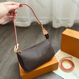 Kadın Tasarımcı Çanta Pochette Aksesuarları Omuz Çantası Yüksek Kaliteli Çapraz Vücut Çantaları Tasarımcı Kadın Çanta Hobo Luxurys Çantalar Zapped Messenger Cüzdan Leydi Çantası