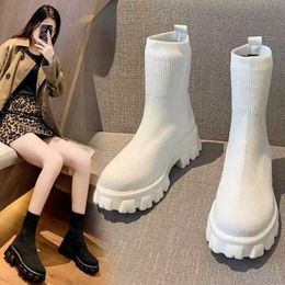 Boots Large round toe Pullover Martin boots knitted short autumn and winter new thick soled middle heel low top flying woven single shoes 230830