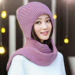 Berets Women Hat Cosy Winter With Knitted Scarf Windproof Neck Protection Stylish Lady Outdoor Cap Plush Ball Decoration Ear