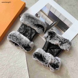 23ss high quality sheepskin Gloves for women Lazy rabbit hair girl Fingerless Gloves Warm plush lining Mittens Winter Gift Including box